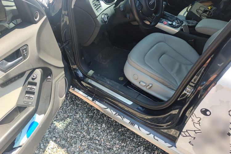 Used Audi A4 2013 40 TFSI allroad quattro Luxury Model Driver Seat