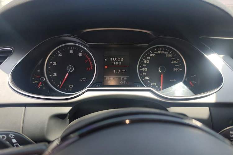 Used Audi A4 2013 40 TFSI allroad quattro Luxury Model Instrument Cluster