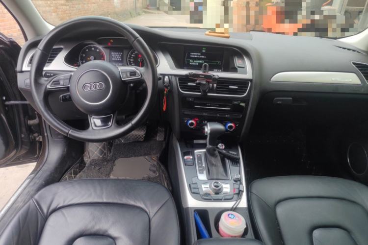 Used Audi A4 2013 40 TFSI allroad quattro Luxury Model Center Console