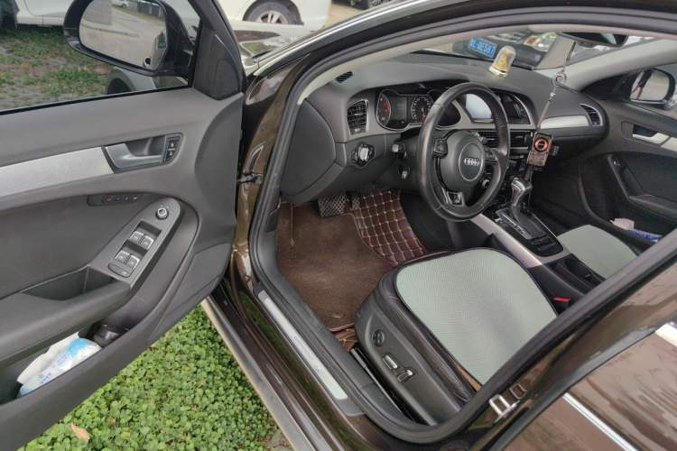 Used Audi A4 2013 40 TFSI allroad quattro Comfort model Driver Seat