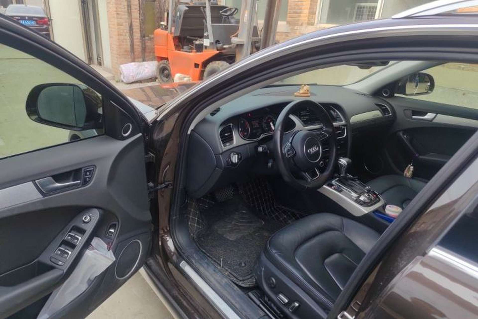 Used Audi A4 2013 40 TFSI allroad quattro Luxury Model Driver Seat