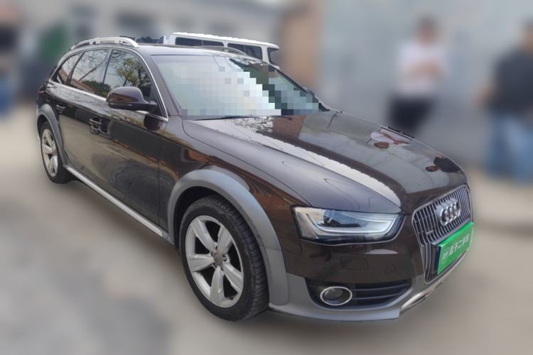 Used Audi A4 2013 40 TFSI allroad quattro Luxury Model Front Right 45 Deg