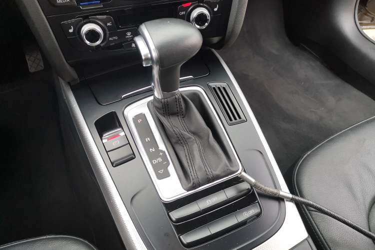 Used Audi A4 2013 40 TFSI allroad quattro Comfort model Gear Lever