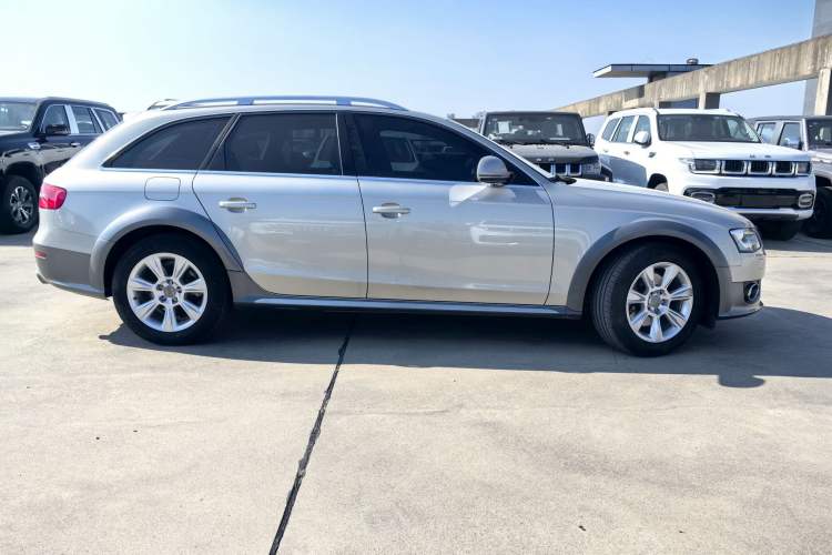 Used Audi A4 2013 40 TFSI allroad quattro Comfort model Exterior 3