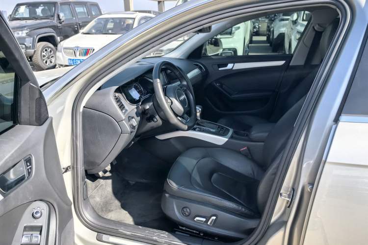 Used Audi A4 2013 40 TFSI allroad quattro Comfort model Interior 1