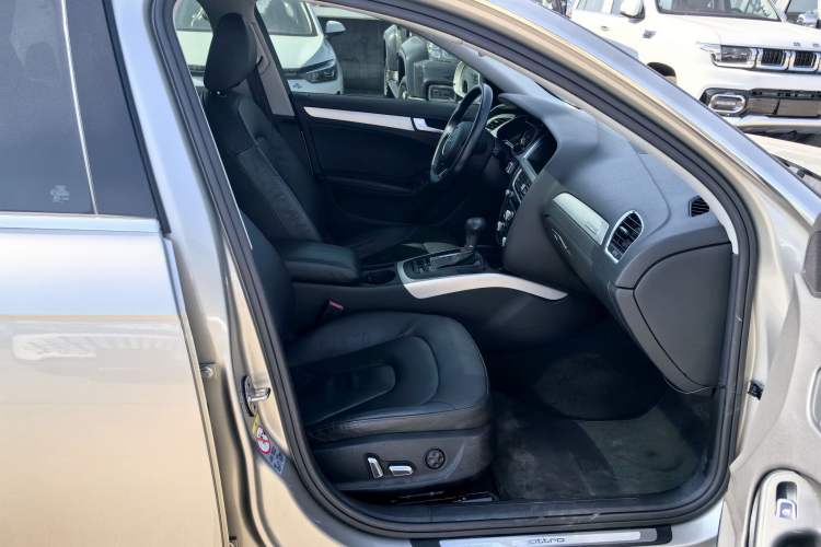 Used Audi A4 2013 40 TFSI allroad quattro Comfort model Interior 12