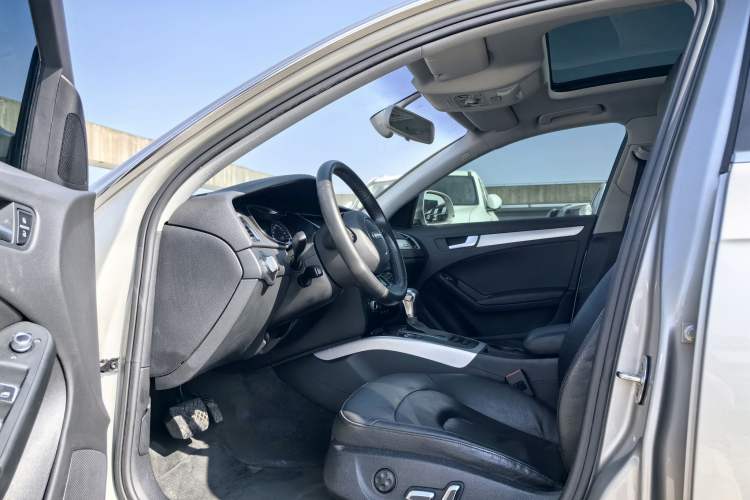 Used Audi A4 2013 40 TFSI allroad quattro Comfort model Interior 2