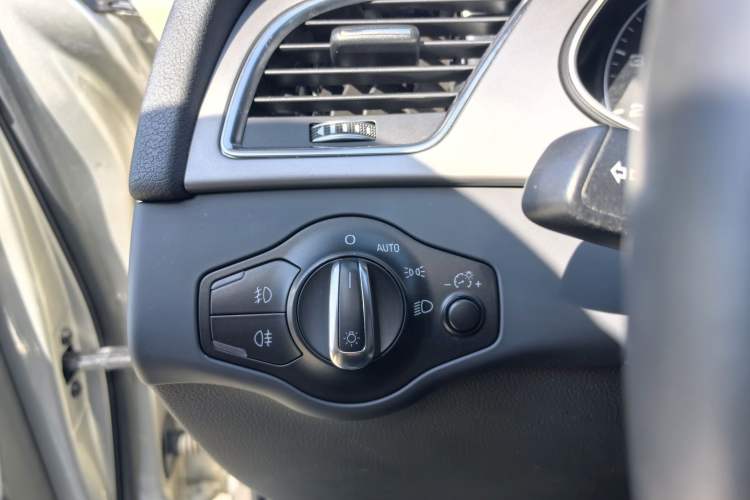 Used Audi A4 2013 40 TFSI allroad quattro Comfort model Interior 5