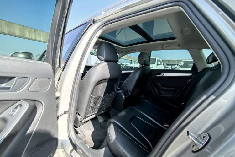 Used Audi A4 2013 40 TFSI allroad quattro Comfort model Interior 9
