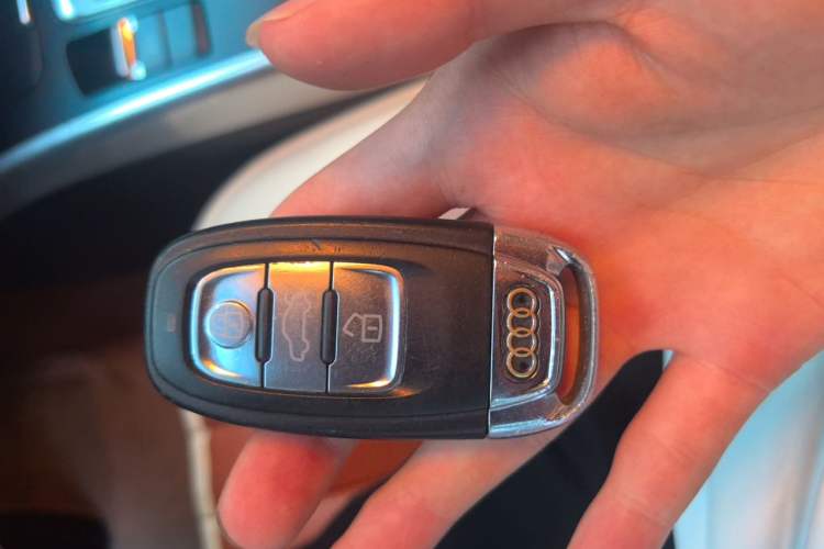 Used Audi A4 2013 40 TFSI allroad quattro Comfort model Vehicle Key