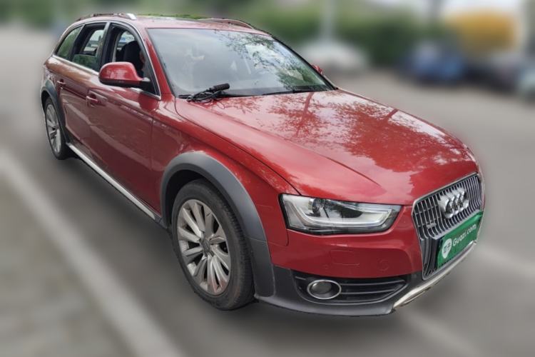 Used Audi A4 2013 40 TFSI allroad quattro Luxury Model Front Right 45 Deg