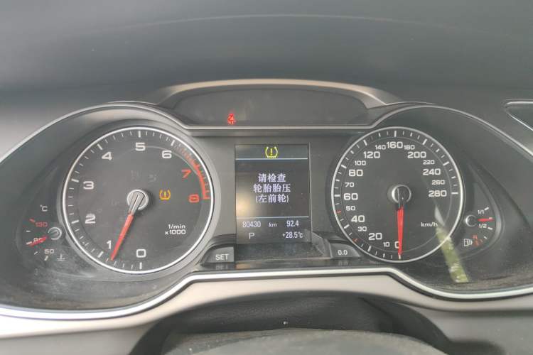 Used Audi A4 2013 40 TFSI allroad quattro Luxury Model Instrument Cluster