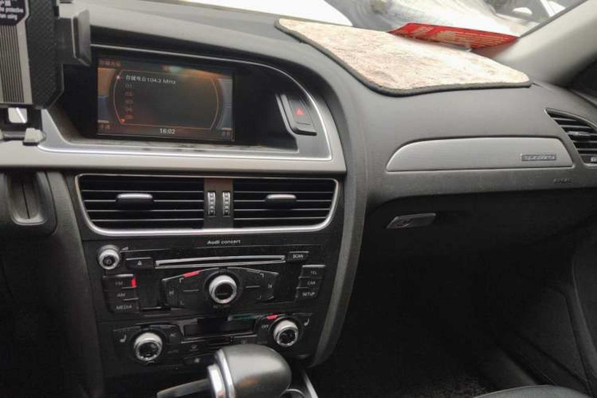 Used Audi A4 2013 40 TFSI allroad quattro Comfort model Audio And AC Panel