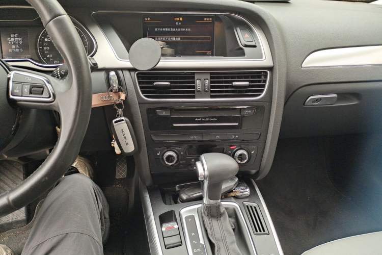 Used Audi A4 2013 40 TFSI allroad quattro Luxury Model Audio And AC Panel
