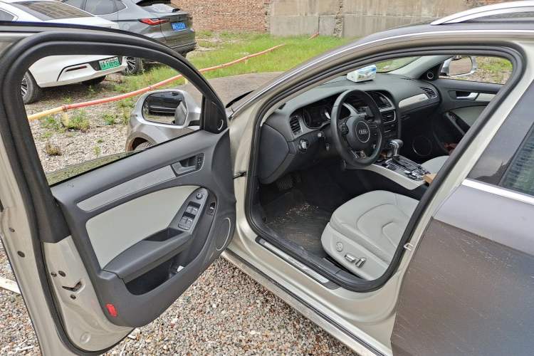 Used Audi A4 2013 40 TFSI allroad quattro Luxury Model Driver Seat
