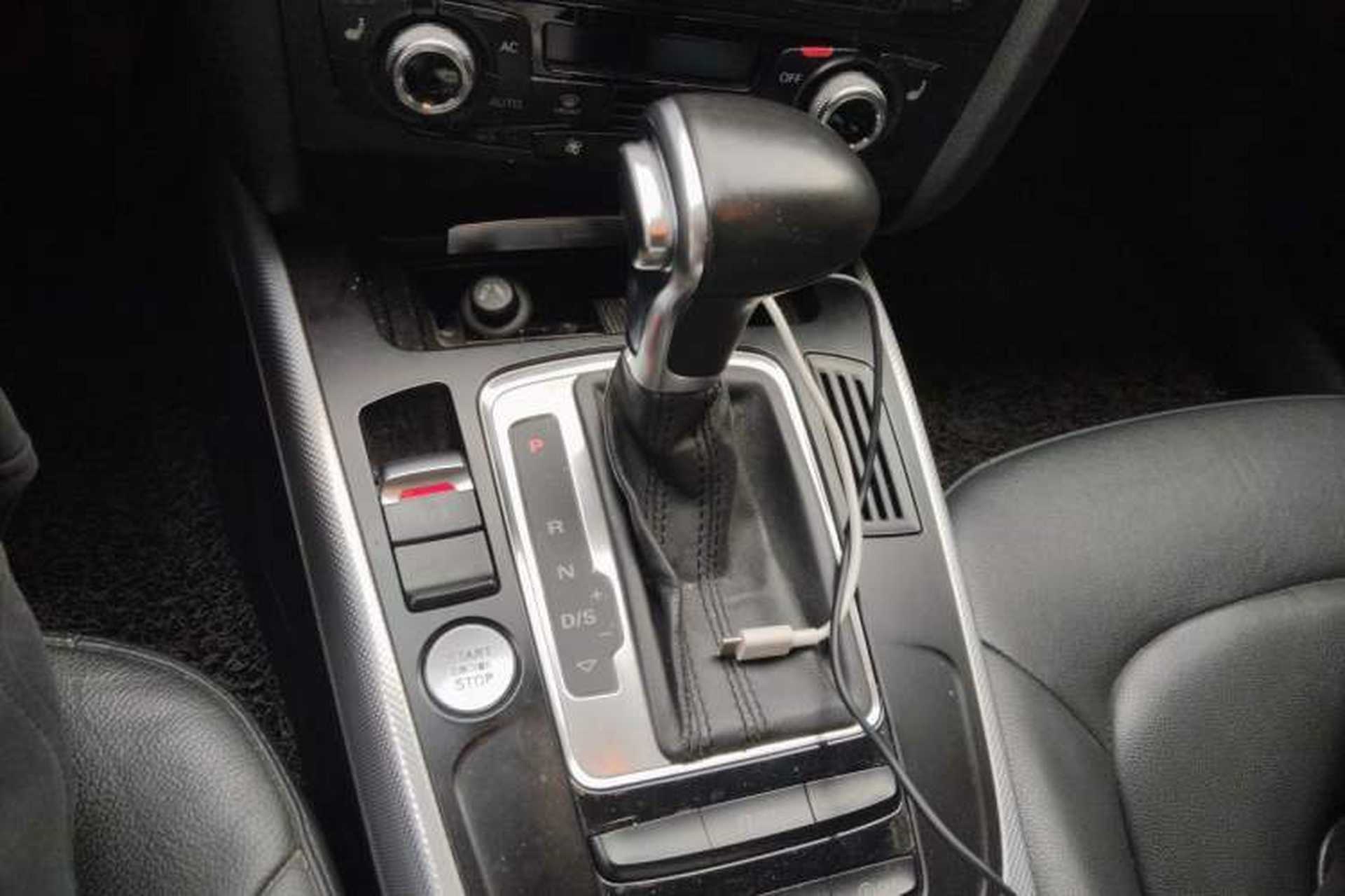 Used Audi A4 2013 40 TFSI allroad quattro Comfort model Gear Lever