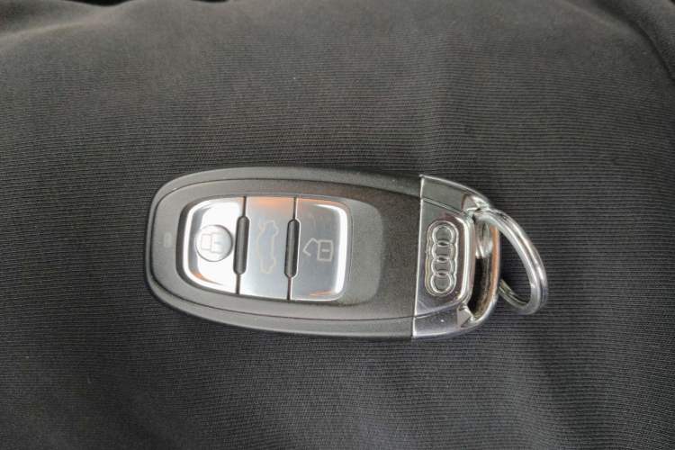 Used Audi A4 2013 40 TFSI allroad quattro Comfort model Vehicle Key