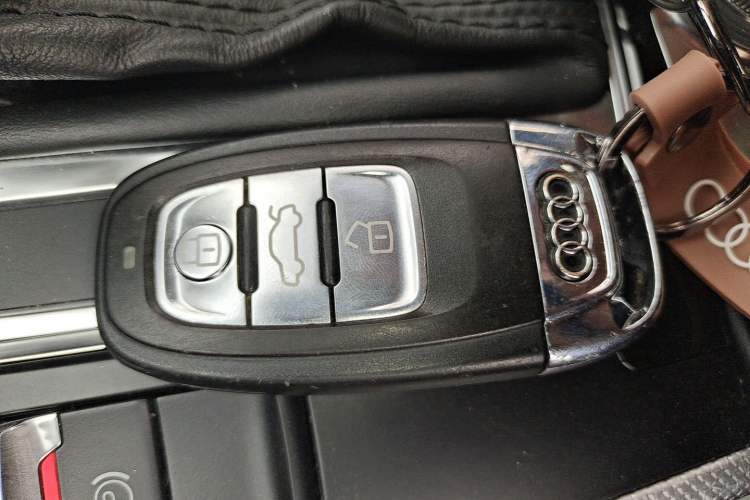 Used Audi A4 2013 40 TFSI allroad quattro Luxury Model Vehicle Key