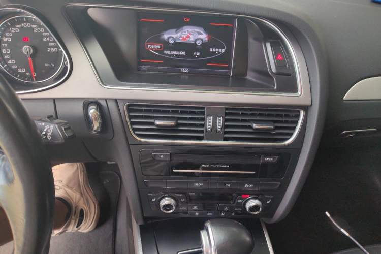 Used Audi A4 2013 40 TFSI allroad quattro Comfort model Audio And AC Panel
