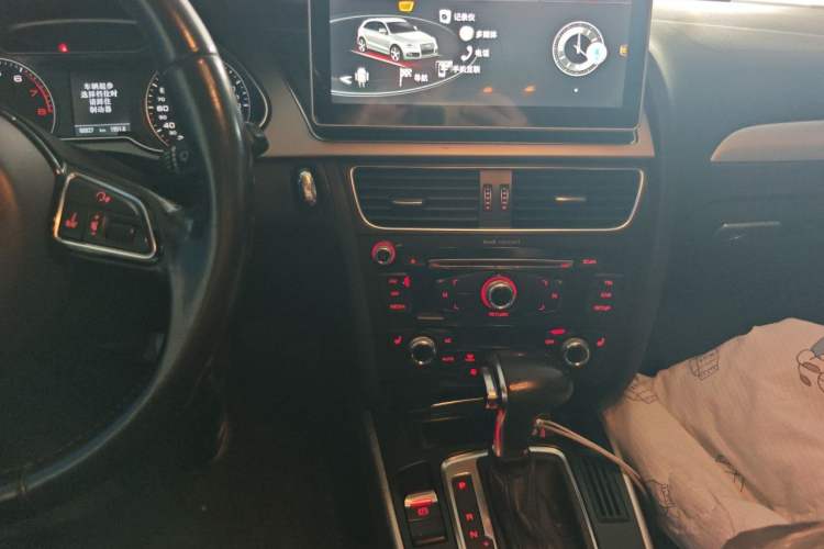 Used Audi A4 2013 40 TFSI allroad quattro Comfort model Audio And AC Panel