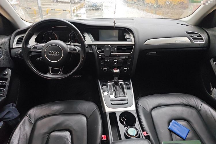 Used Audi A4 2013 40 TFSI allroad quattro Comfort model Center Console