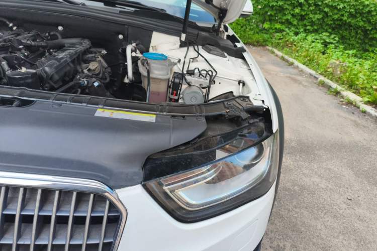 Used Audi A4 2013 40 TFSI allroad quattro Comfort model Engine Bay Left