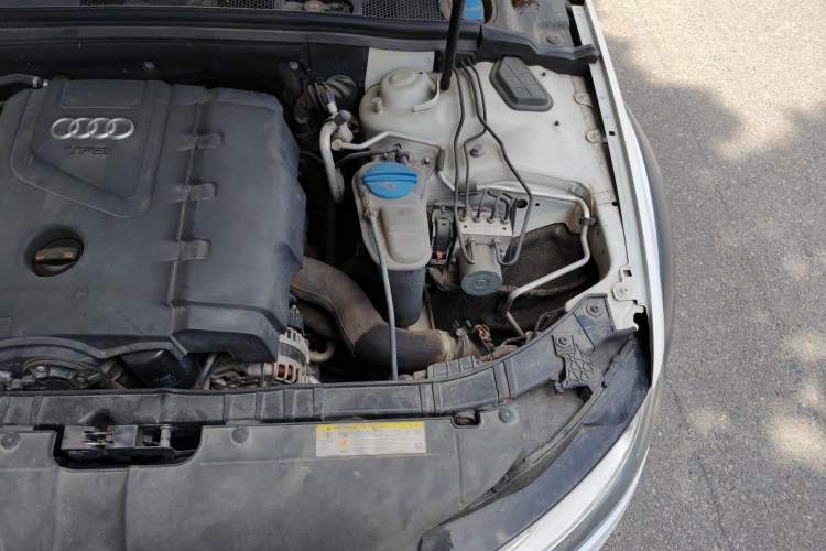 Used Audi A4 2013 40 TFSI allroad quattro Comfort model Engine Bay Left