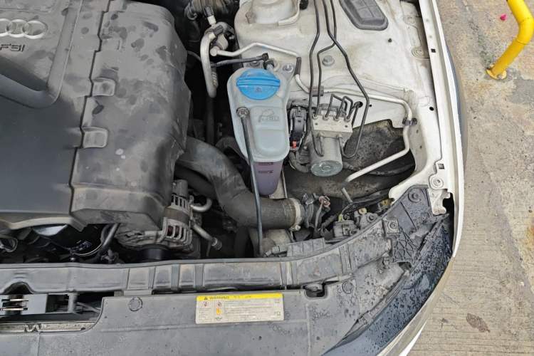 Used Audi A4 2013 40 TFSI allroad quattro Comfort model Engine Bay Left