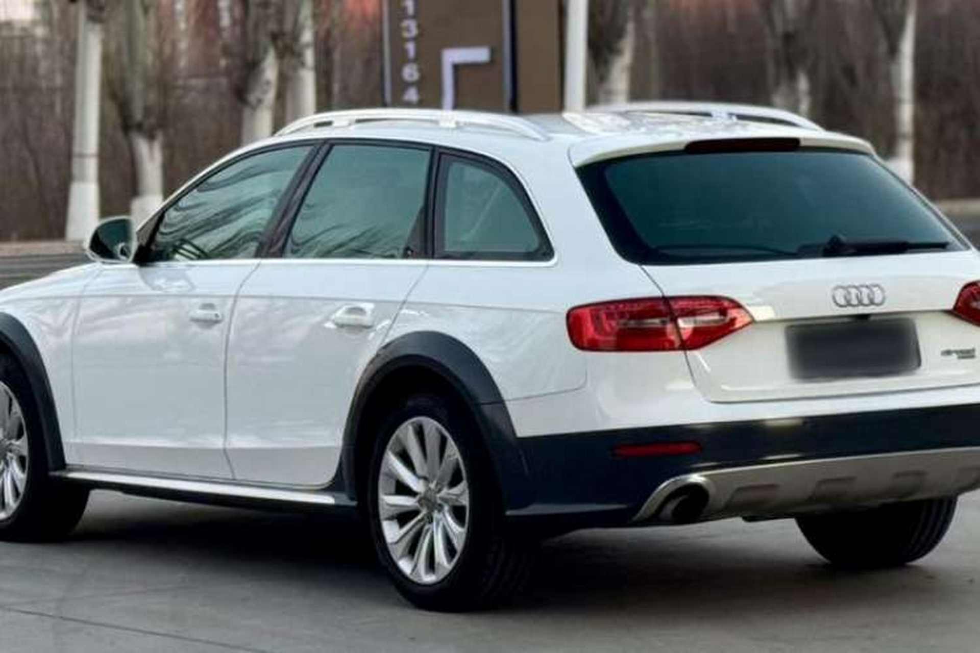 Used Audi A4 2013 40 TFSI allroad quattro Comfort model Exterior 3