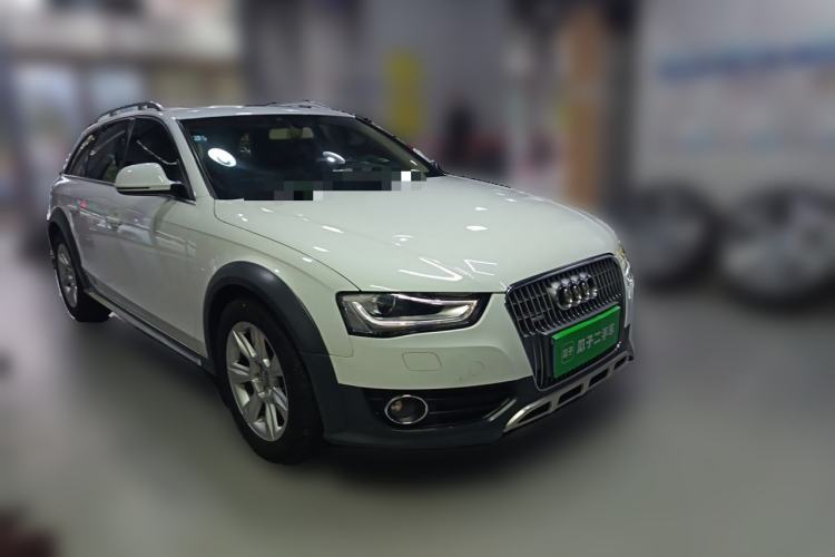 Used Audi A4 2013 40 TFSI allroad quattro Comfort model Front Right 45 Deg