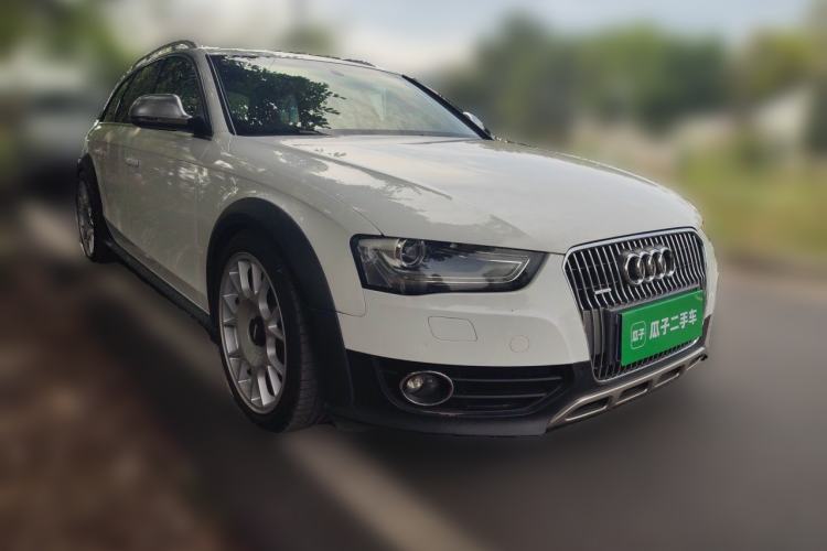 Used Audi A4 2013 40 TFSI allroad quattro Comfort model Front Right 45 Deg