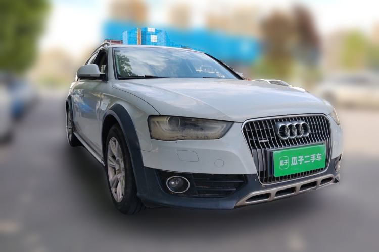 Used Audi A4 2013 40 TFSI allroad quattro Comfort model Front Right 45 Deg