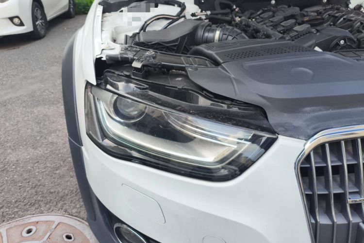 Used Audi A4 2013 40 TFSI allroad quattro Comfort model Right Front Headlight