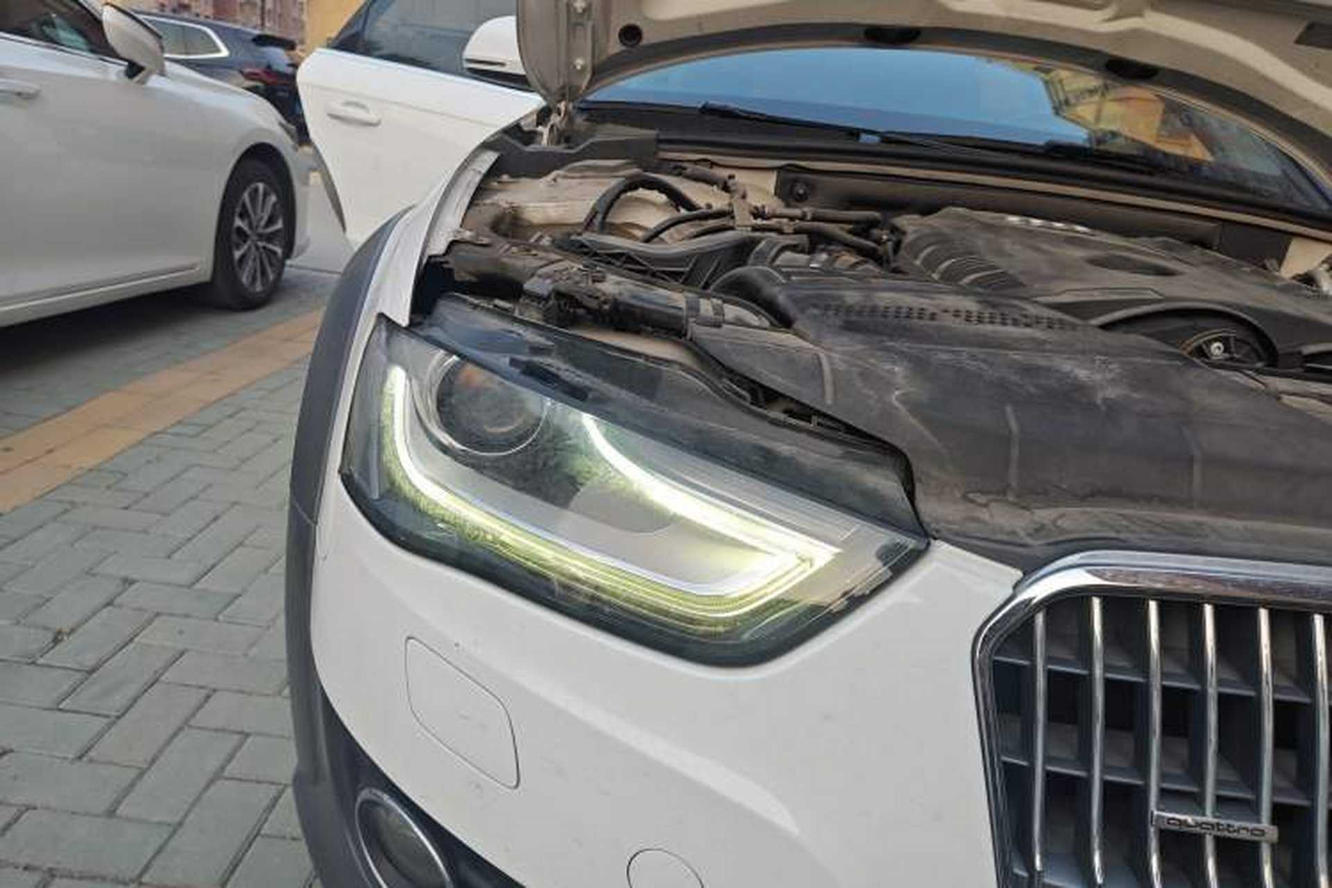 Used Audi A4 2013 40 TFSI allroad quattro Comfort model Right Front Headlight