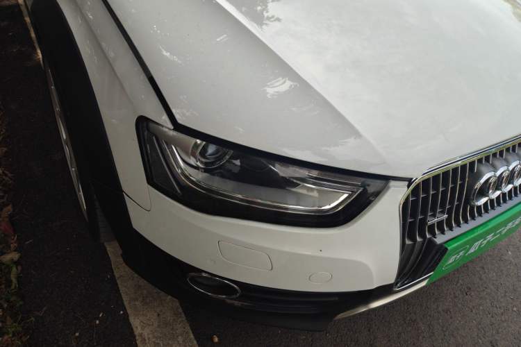 Used Audi A4 2013 40 TFSI allroad quattro Comfort model Right Front Headlight