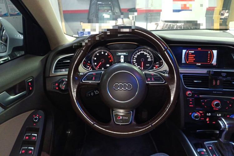 Used Audi A4 2013 40 TFSI allroad quattro Comfort model Steering Wheel