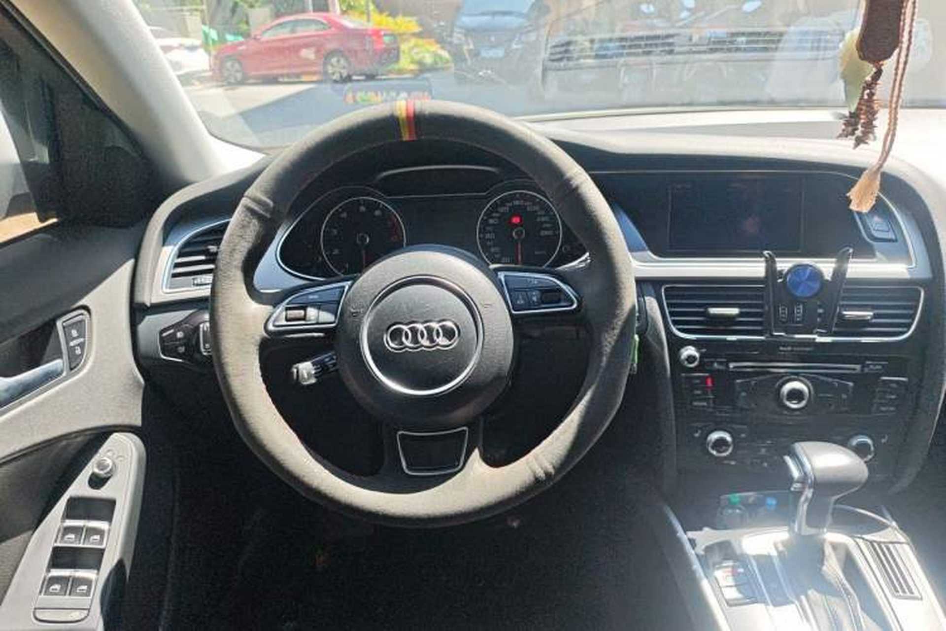 Used Audi A4 2013 40 TFSI allroad quattro Comfort model Steering Wheel