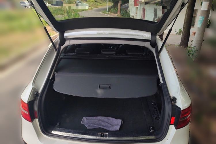 Used Audi A4 2013 40 TFSI allroad quattro Comfort model Trunk