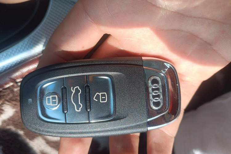 Used Audi A4 2013 40 TFSI allroad quattro Comfort model Vehicle Key