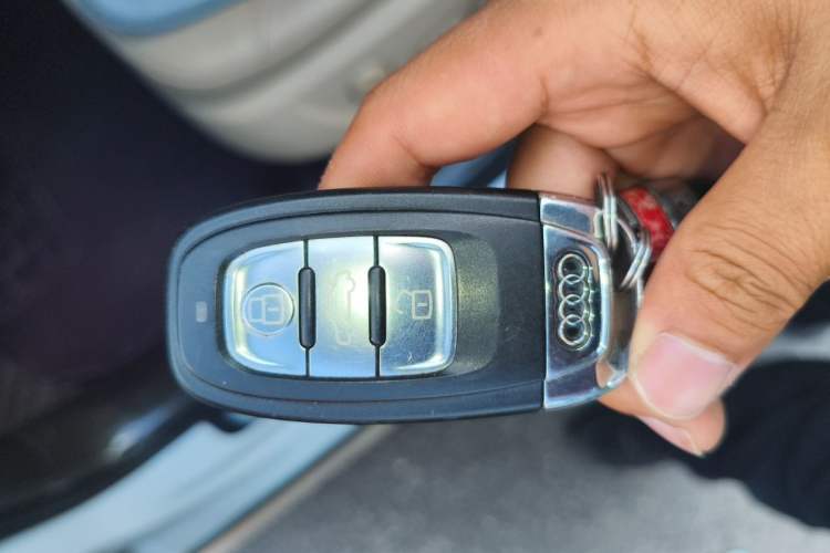 Used Audi A4 2013 40 TFSI allroad quattro Comfort model Vehicle Key