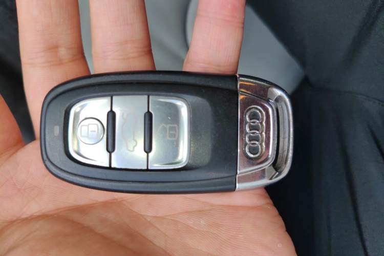 Used Audi A4 2013 40 TFSI allroad quattro Comfort model Vehicle Key