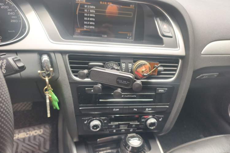 Used Audi A4 2014 40 TFSI allroad quattro plus version Audio And AC Panel