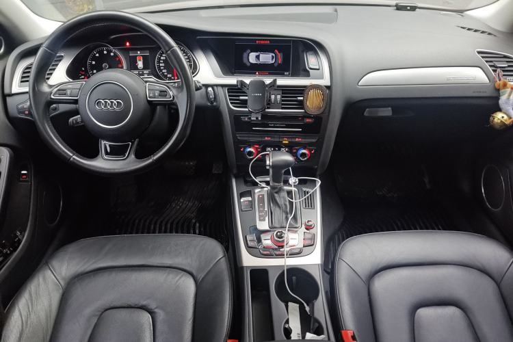 Used Audi A4 2014 40 TFSI allroad quattro plus version Center Console