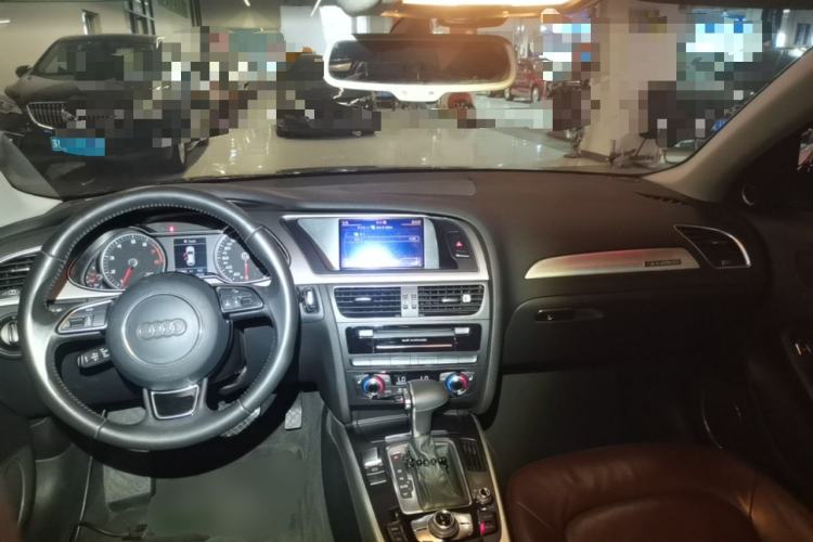 Used Audi A4 2014 40 TFSI allroad quattro plus version Center Console