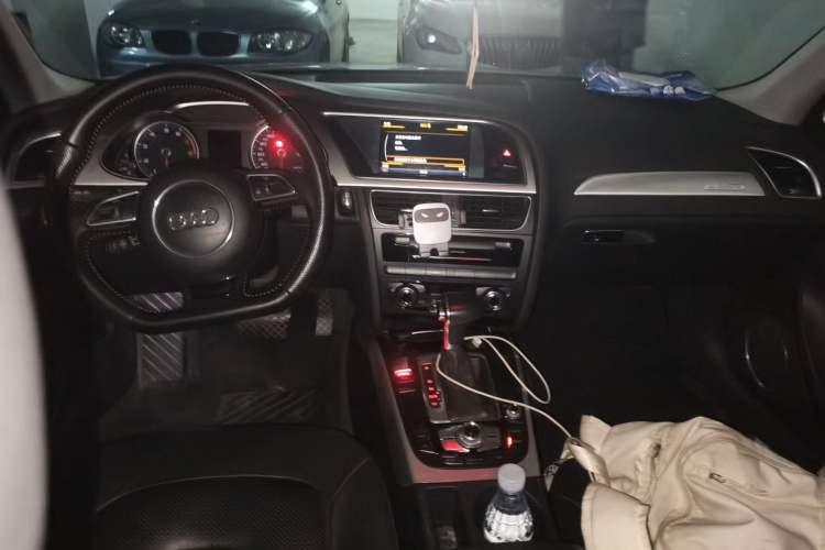 Used Audi A4 2014 40 TFSI allroad quattro plus version Center Console