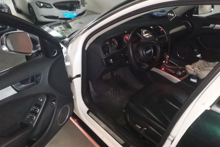 Used Audi A4 2014 40 TFSI allroad quattro plus version Driver Seat
