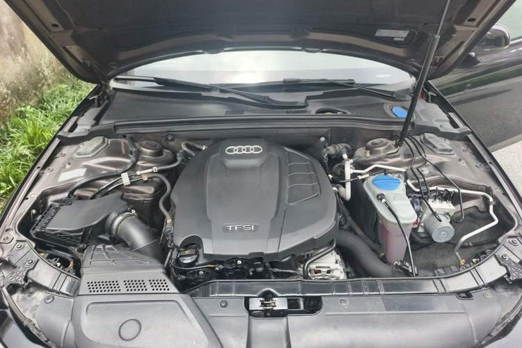 Used Audi A4 2014 40 TFSI allroad quattro plus version Engine Bay
