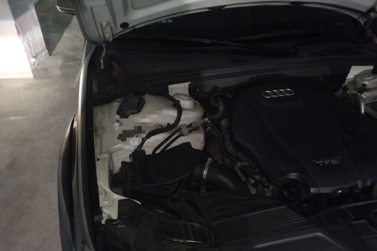 Used Audi A4 2014 40 TFSI allroad quattro plus version Engine Bay Right