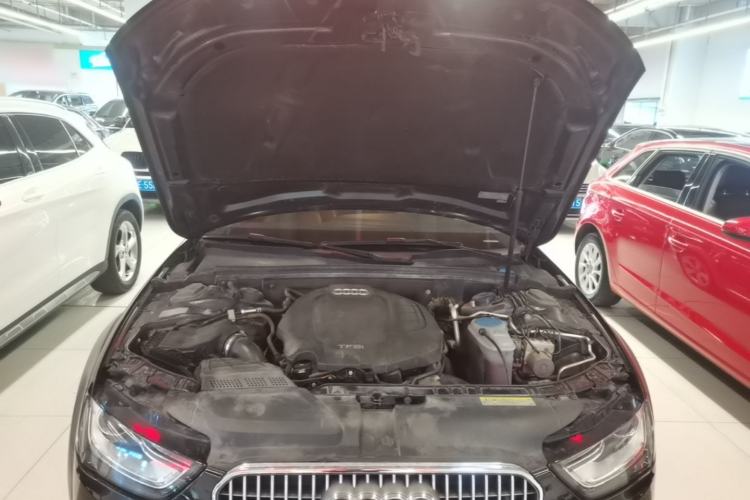 Used Audi A4 2014 40 TFSI allroad quattro plus version Engine Bay