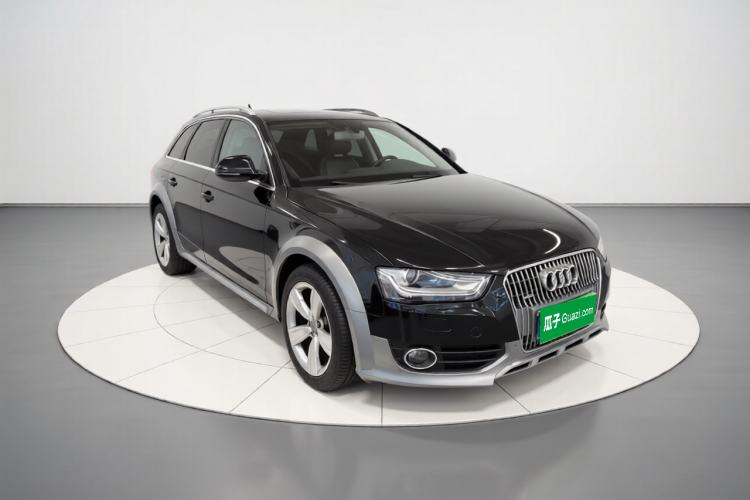 Used Audi A4 2014 40 TFSI allroad quattro plus version Front Right 45 Deg